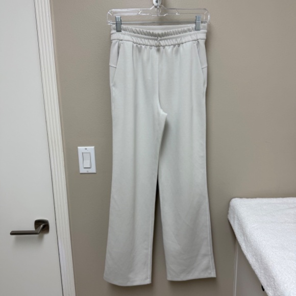 Lululemon Softstreme High-Rise Pant 28.5" Inseam Bone Ivory Color Size 4 $128 - Picture 1 of 15